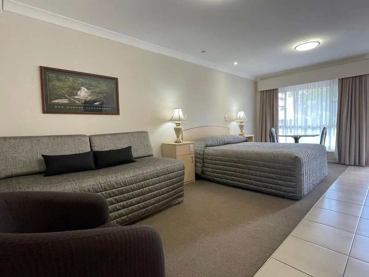****  Crows Nest Motel Australia