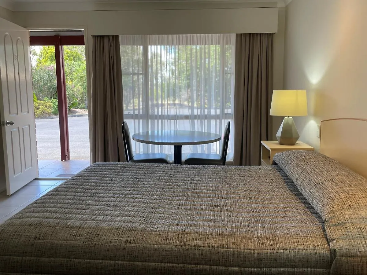 ****  Crows Nest Motel Australia